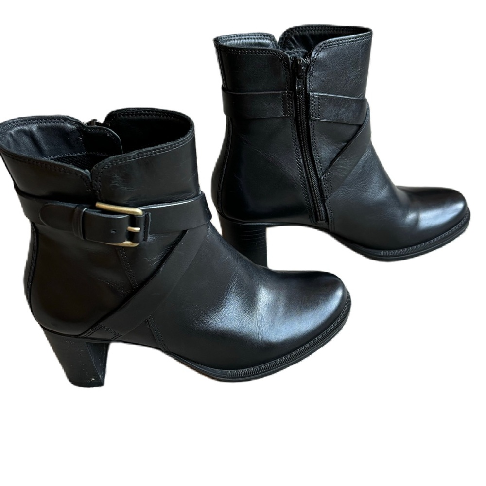 ECCO Saunter Black Leather Belted Moto Ankle Boot Bootie Size 6 EU size 37